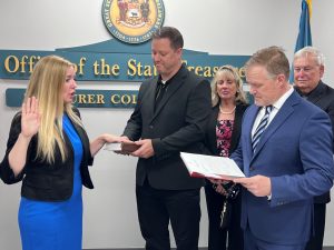 Treasurer Davis Takes Oath of Office